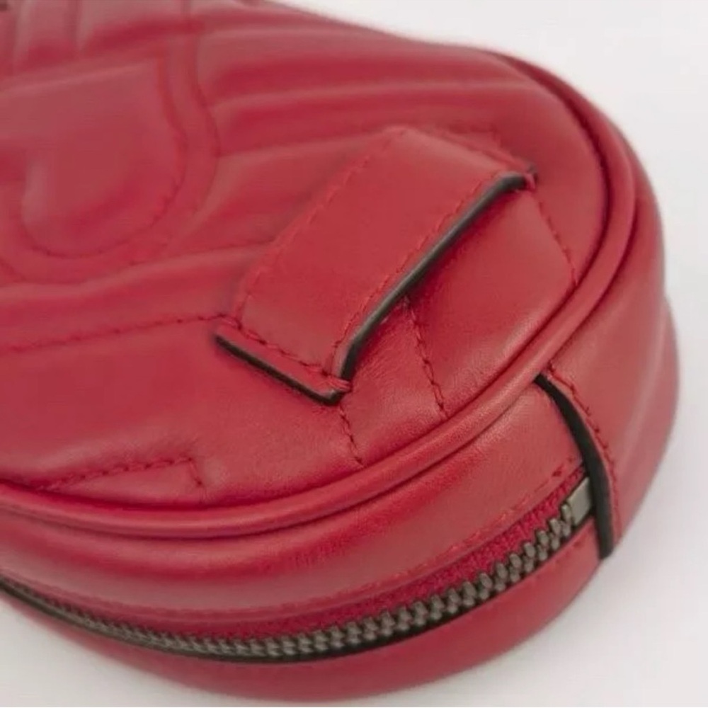 Gucci Red Chevron Matelassé Oval Belt Bag with Gold GG - Picture 9 of 10